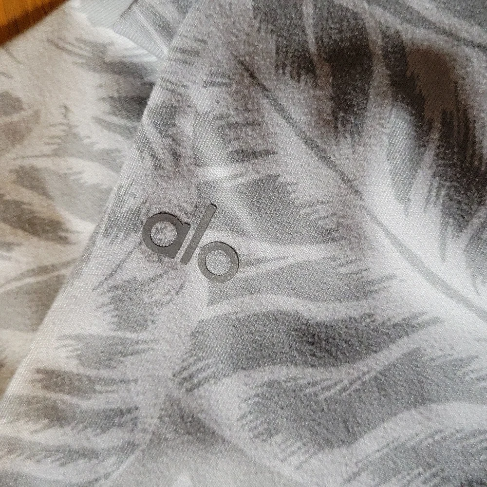 ALO gray white high waisted full length yoga leggingd  small